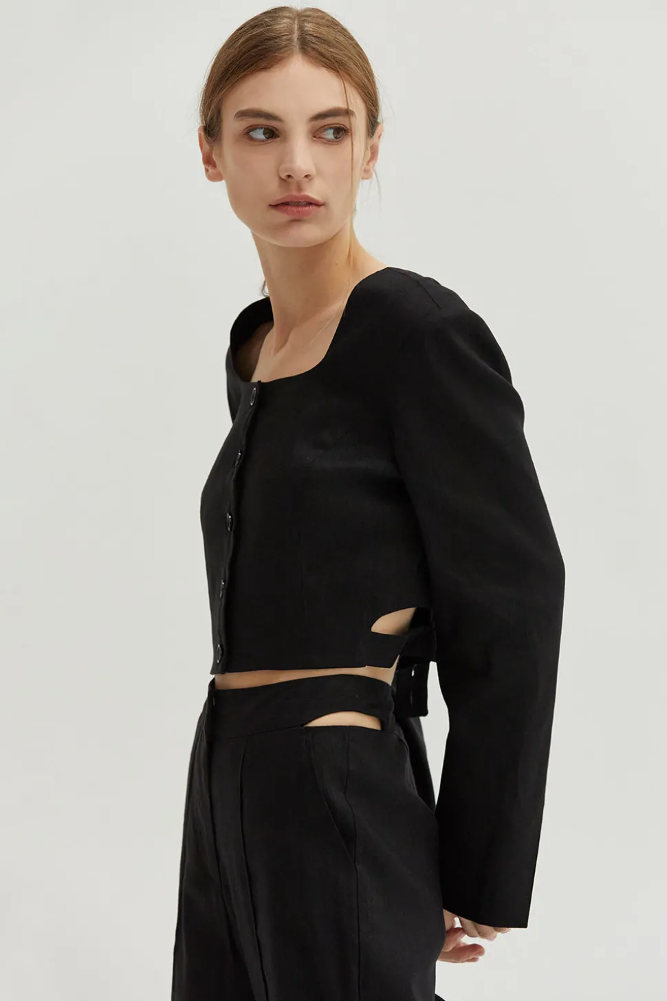 Crezensia Cropped Blazer